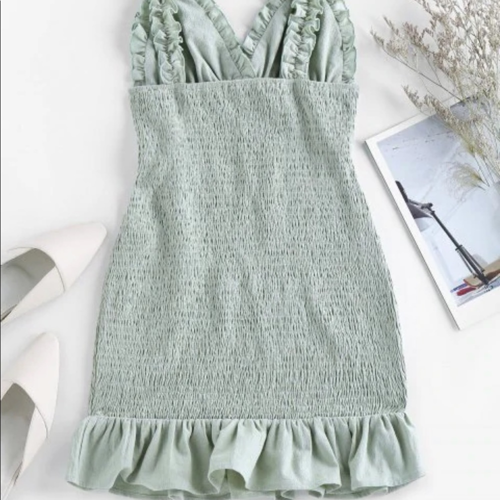 ZAFUL Smocked Ruffled Bodycon Dress - Picture 2 of 7
